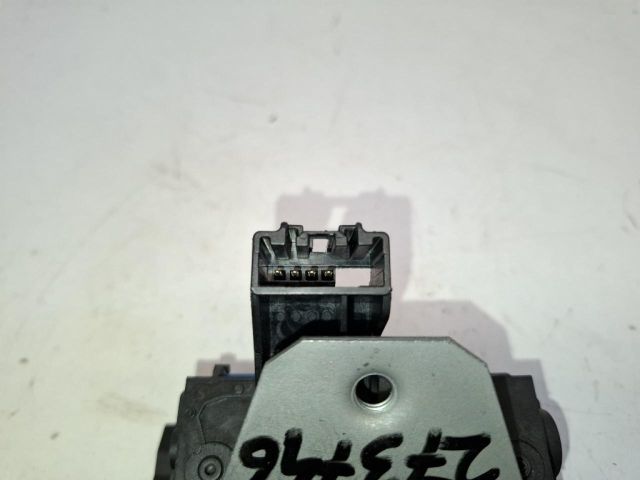 bontott VOLVO V40 Csomagtérajtó Zárszerkezet