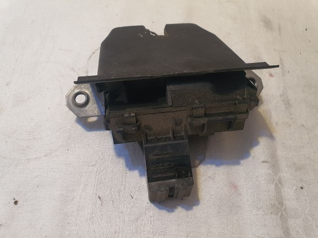 bontott VOLVO V40 Csomagtérajtó Zárszerkezet