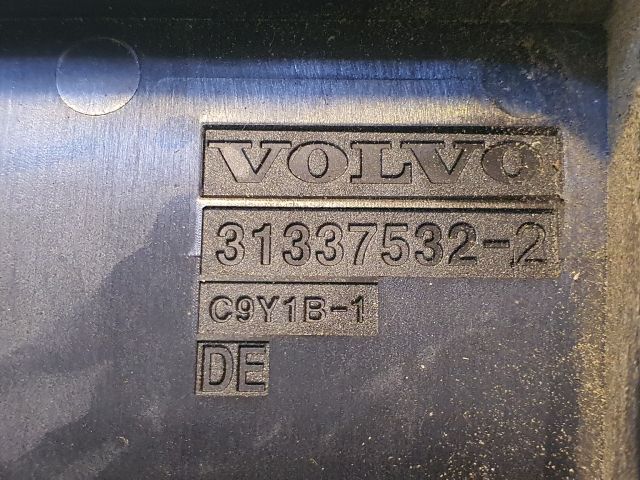 bontott VOLVO V40 Biztosítéktábla Motortér