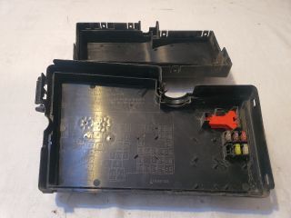 bontott VOLVO V40 Biztosítéktábla Motortér