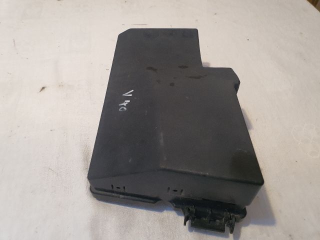 bontott VOLVO V40 Biztosítéktábla Motortér