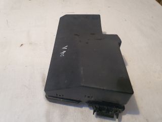 bontott VOLVO V40 Biztosítéktábla Motortér