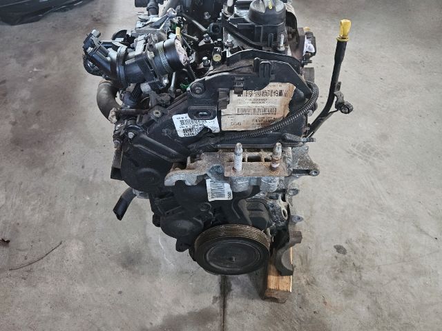 bontott VOLVO V40 Motor (Fűzött blokk hengerfejjel)