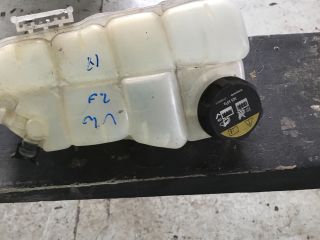 bontott VOLVO V40 Kiegyenlítő Tartály