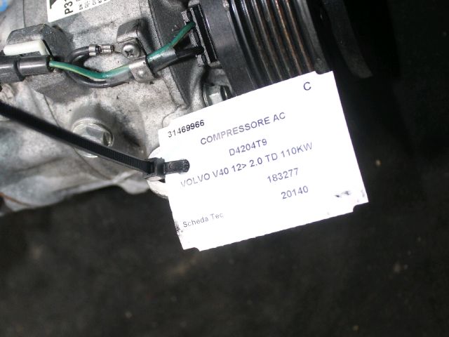 bontott VOLVO V40 Klímakompresszor