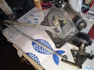 bontott VOLVO V40 Első Ablaktörlő Szerkezet Motorral