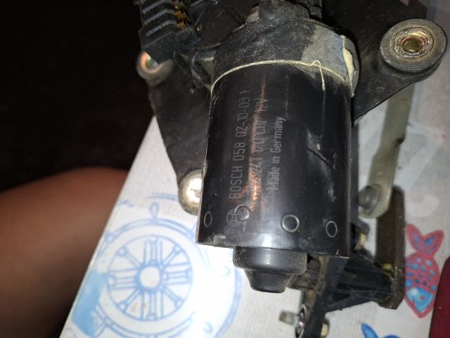 bontott VOLVO V40 Első Ablaktörlő Szerkezet Motorral