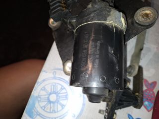 bontott VOLVO V40 Első Ablaktörlő Szerkezet Motorral