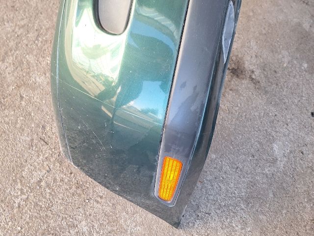 bontott VOLVO V40 Első Lökhárító (Részeivel)