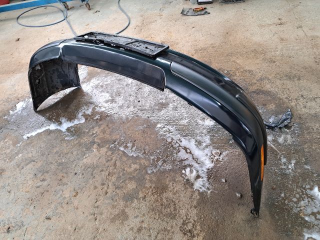 bontott VOLVO V40 Első Lökhárító (Részeivel)