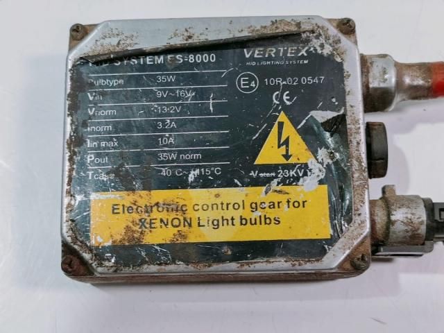 bontott VOLVO V40 Fényszóró Elektronika