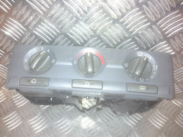 bontott VOLVO V40 Fűtéskapcsoló