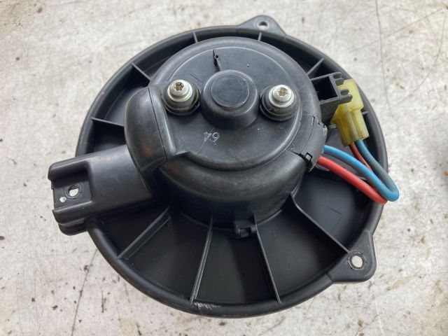 bontott VOLVO V40 Fűtőmotor (Klímás)