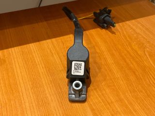 bontott VOLVO V40 Gyalogosvédelmi Rendszer Érzékelő