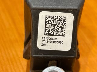 bontott VOLVO V40 Gyalogosvédelmi Rendszer Érzékelő