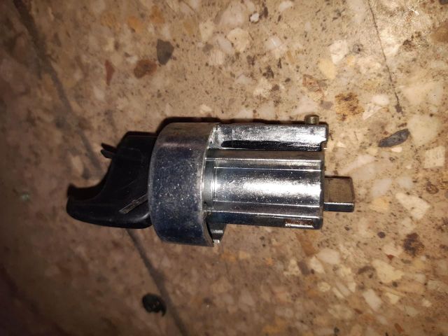 bontott VOLVO V40 Gyújtáskapcsoló Zárbetét