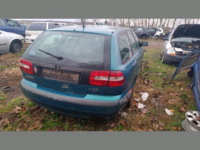 bontott VOLVO V40 Hátsó Hamutartó