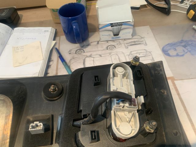 bontott VOLVO V40 Hátsó Lámpa Középső