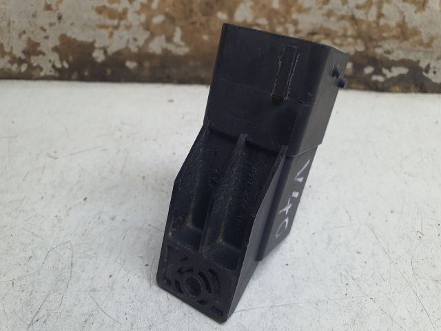 bontott VOLVO V40 Izzító Relé