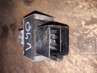 bontott VOLVO V40 Izzító Relé