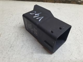 bontott VOLVO V40 Izzító Relé