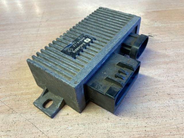 bontott VOLVO V40 Izzító Relé