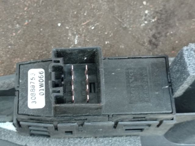 bontott VOLVO V40 Jobb első Ablakemelő Kapcsoló