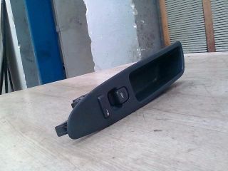 bontott VOLVO V40 Jobb első Ablakemelő Kapcsoló