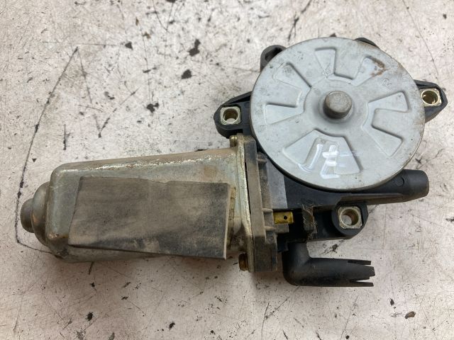 bontott VOLVO V40 Jobb első Ablakemelő Motor