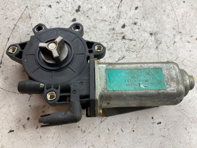 bontott VOLVO V40 Jobb első Ablakemelő Motor