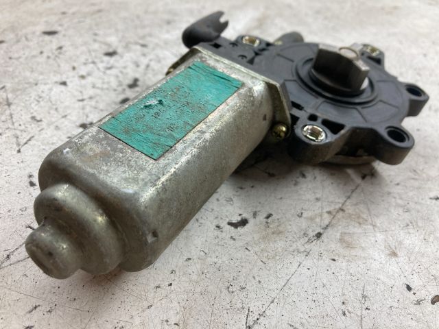 bontott VOLVO V40 Jobb első Ablakemelő Motor