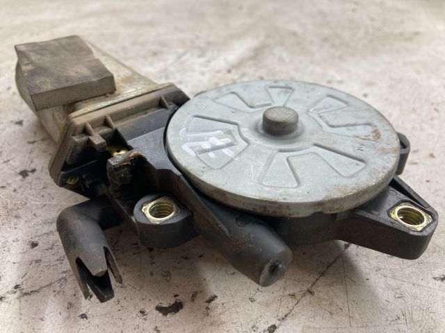 bontott VOLVO V40 Jobb első Ablakemelő Motor