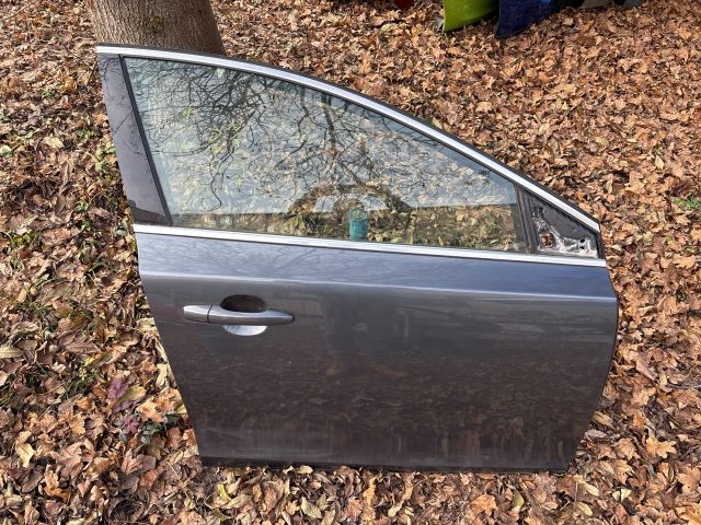 bontott VOLVO V40 Jobb első Ajtó (Részeivel)