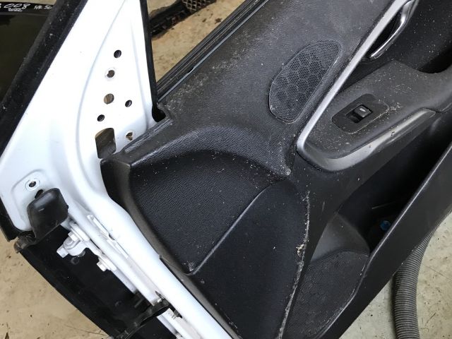 bontott VOLVO V40 Jobb első Ajtó (Részeivel)