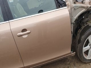 bontott VOLVO V40 Jobb első Ajtó (Részeivel)