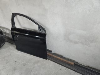 bontott VOLVO V40 Jobb első Ajtó (Részeivel)