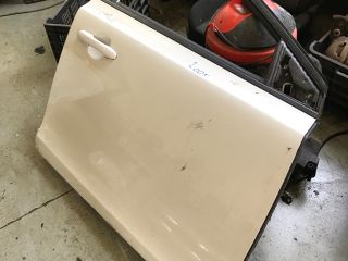 bontott VOLVO V40 Jobb első Ajtó (Részeivel)