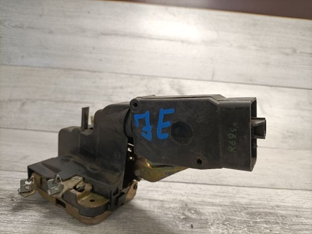 bontott VOLVO V40 Jobb első Ajtózár