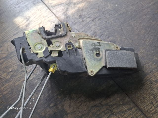 bontott VOLVO V40 Jobb első Ajtózár