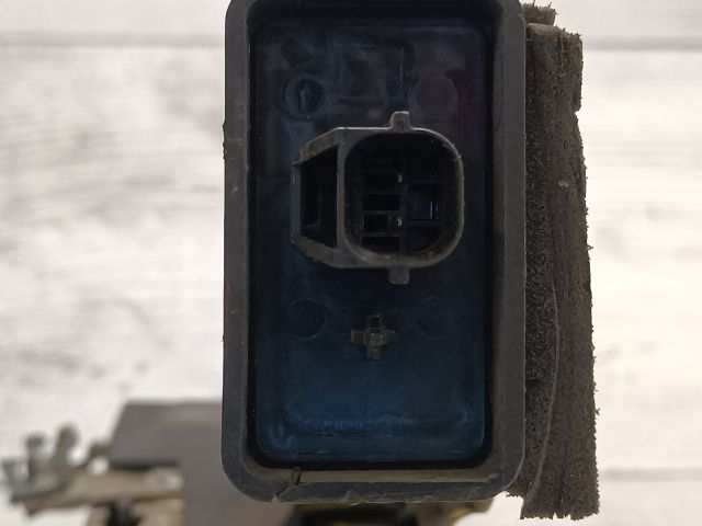 bontott VOLVO V40 Jobb első Ajtózár