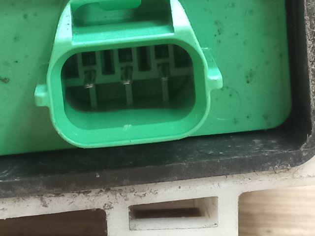 bontott VOLVO V40 Jobb első Ajtózár