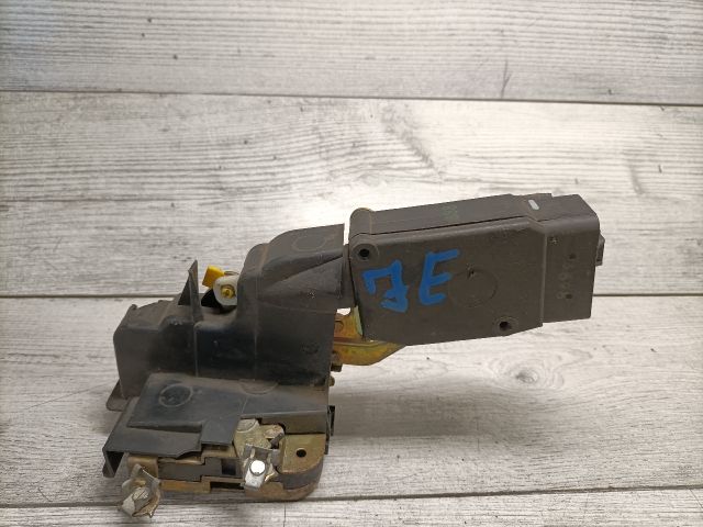 bontott VOLVO V40 Jobb első Ajtózár