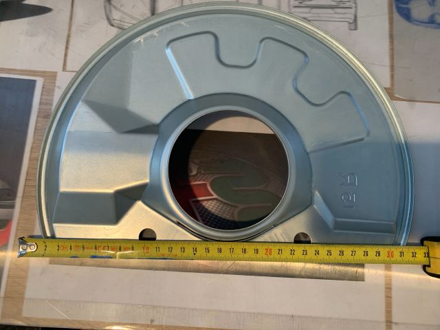 bontott VOLVO V40 Jobb első Fék Porvédő Lemez