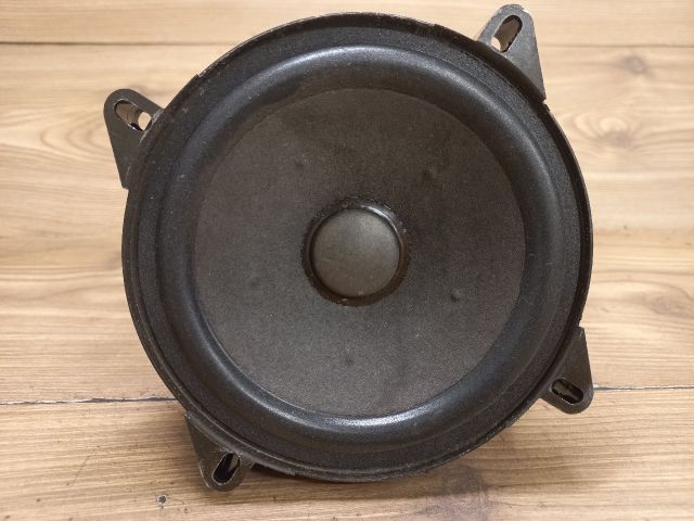 bontott VOLVO V40 Jobb első Hangszóró