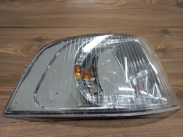 bontott VOLVO V40 Jobb első Irányjelző