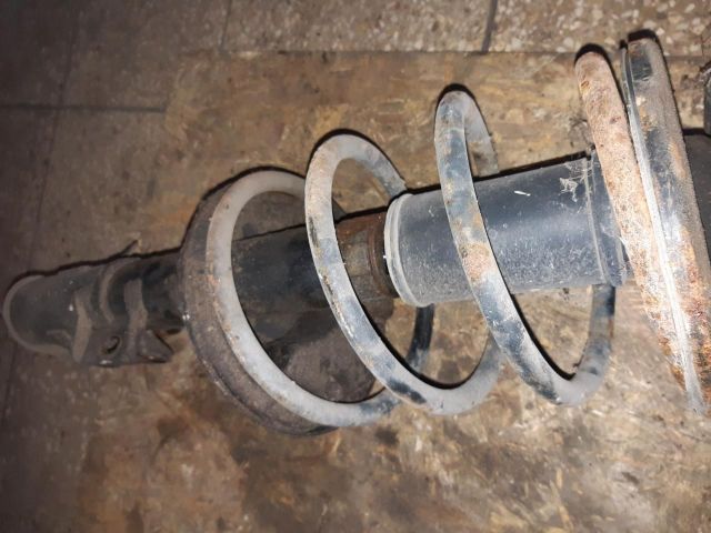 bontott VOLVO V40 Jobb első Lengéscsillapító