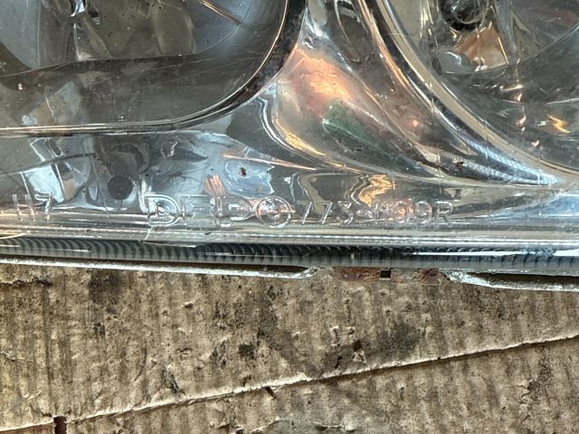 bontott VOLVO V40 Jobb Fényszóró