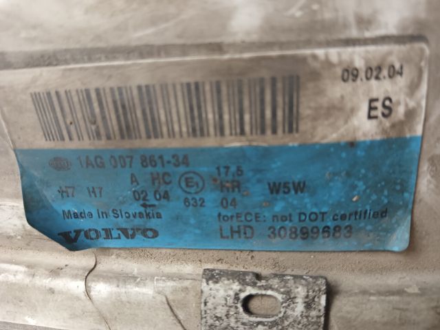 bontott VOLVO V40 Jobb Fényszóró