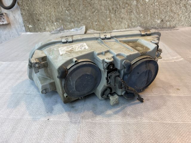 bontott VOLVO V40 Jobb Fényszóró