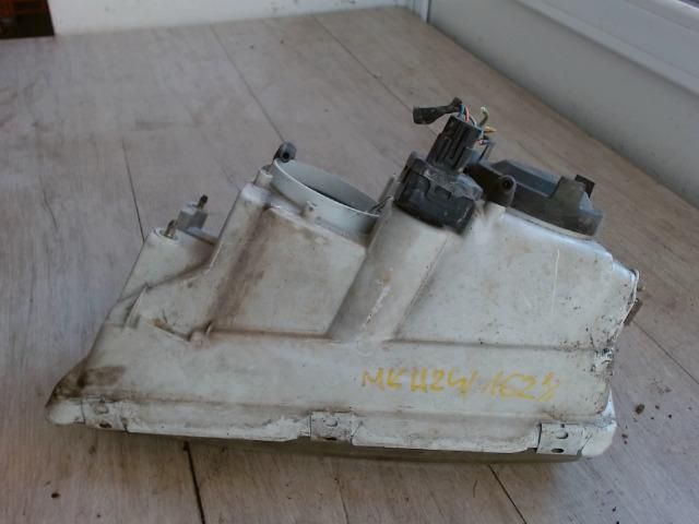 bontott VOLVO V40 Jobb Fényszóró